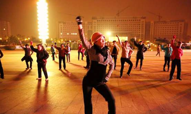 美容院激情舞蹈_美容院舞蹈_美容院绿光舞蹈