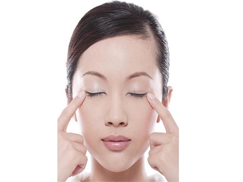 眼部护理的好处