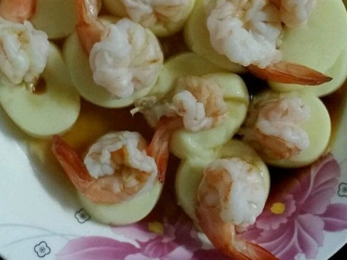 虾可以和鸡蛋一起吃吗