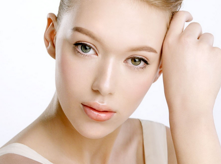 女性日常化妆应避免错误化妆方法