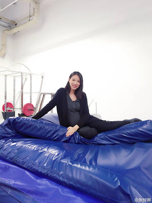 张梓琳晒最新孕照 网友:还是美的一趟糊涂