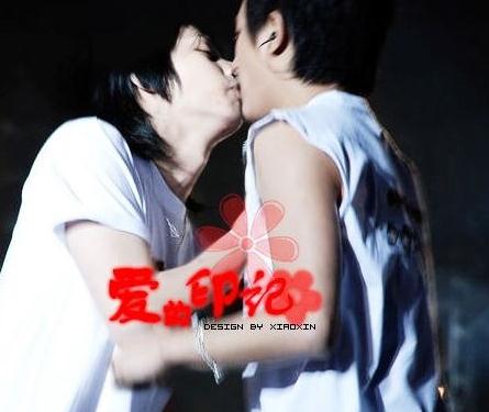 韩庚解约门后与金希澈合影曝光 韩庚金希澈接