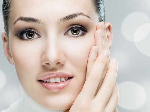 迪奥推荐不容错失的补水小技巧小偏方-迪奥(D