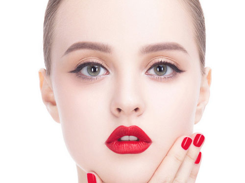 脸上皮肤暗沉怎么办呢 第一元素改善肤色暗沉