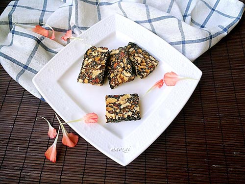 阿胶糕一天吃几块合适